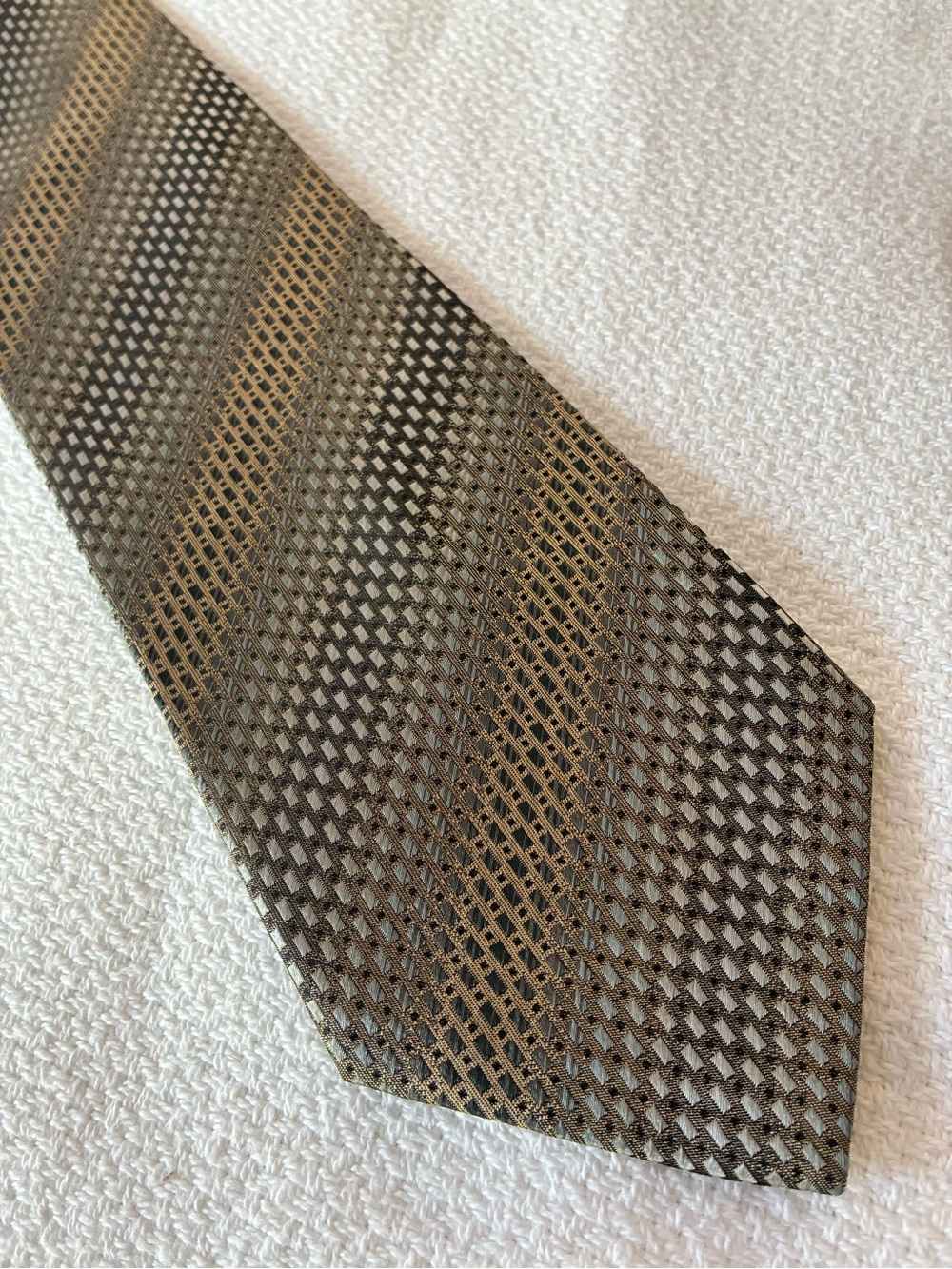 Pronto Uomo 100% Silk Brown and Gold Geometric Pattern Tie